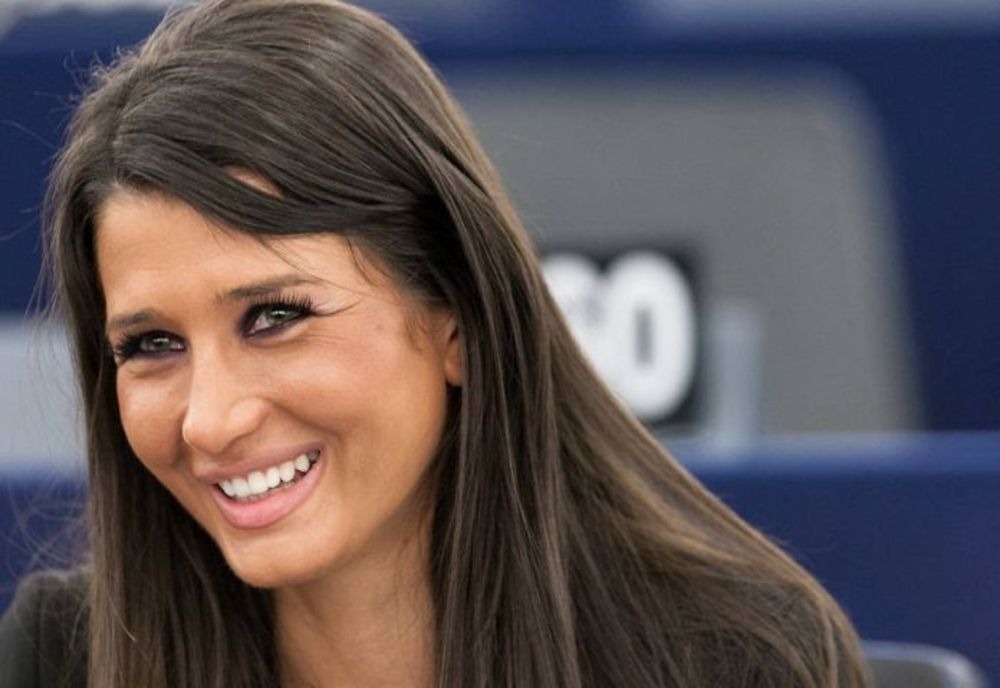 Elena Băsescu și-a anunțat prioritățile dacă intră în Parlament: ”Este o problemă gravă a României”