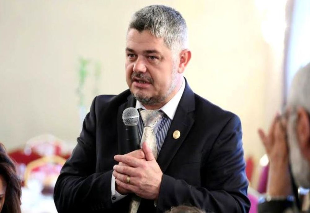 USR CERE SANCȚIONAREA SENATORULUI NINEL PEIA PENTRU LIMBAJUL JIGNITOR FOLOSIT ÎN PLENUL SENATULUI