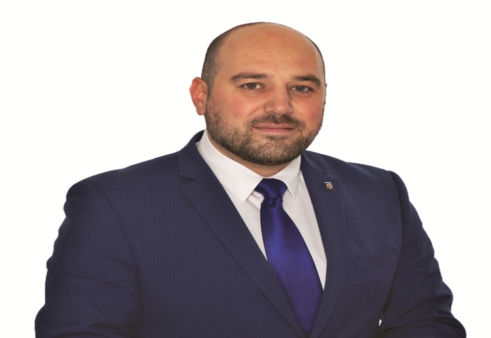 Deputatul Simionca vine cu o nouă inițiativă legislativă: Mască de oxigen pentru HoReCa