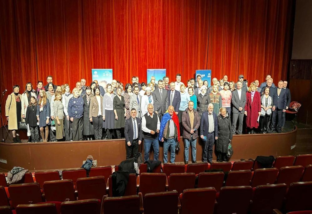 EUGEN TOMAC: ALIANȚA FORȚELOR DE DREAPTA ADUCE ÎMPREUNĂ OAMENI PREGĂTIȚI, OAMENI PROFESIONIȘTI, OAMENI CARE SUNT CINSTIȚI CU ROMÂNII