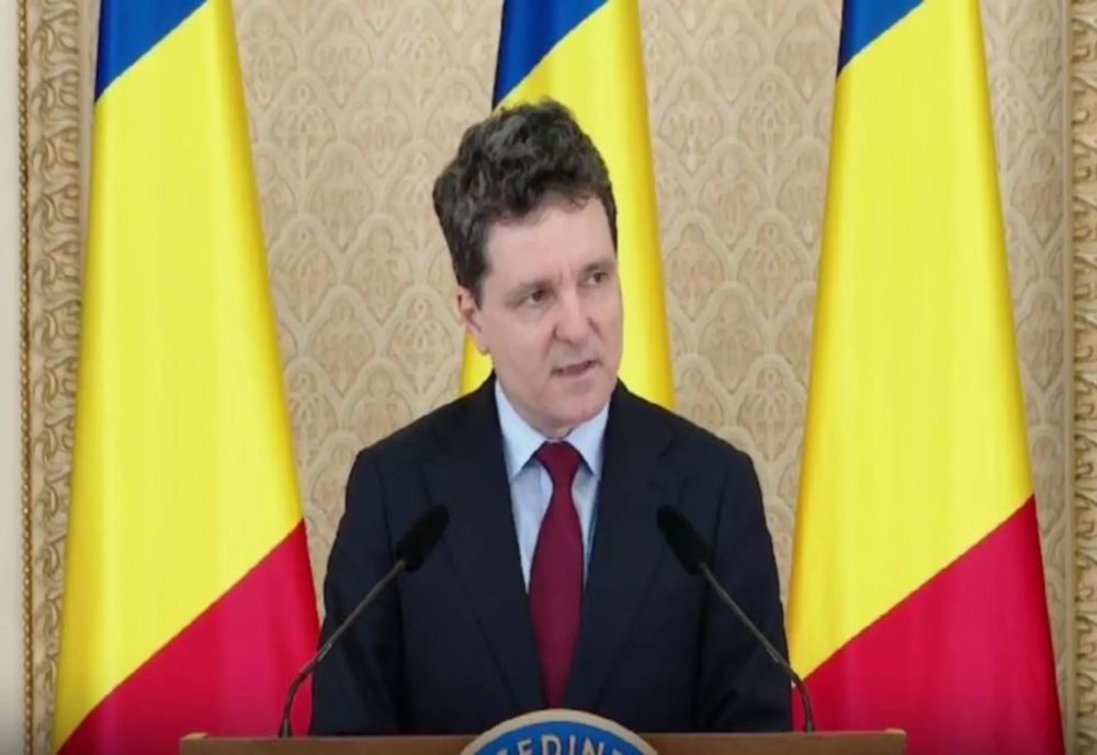 NICUȘOR DAN TRIMITE LA CCR O ALTĂ LEGE PROPUSĂ DE DEPUTATUL VEXLER: LEGEA CULTELOR