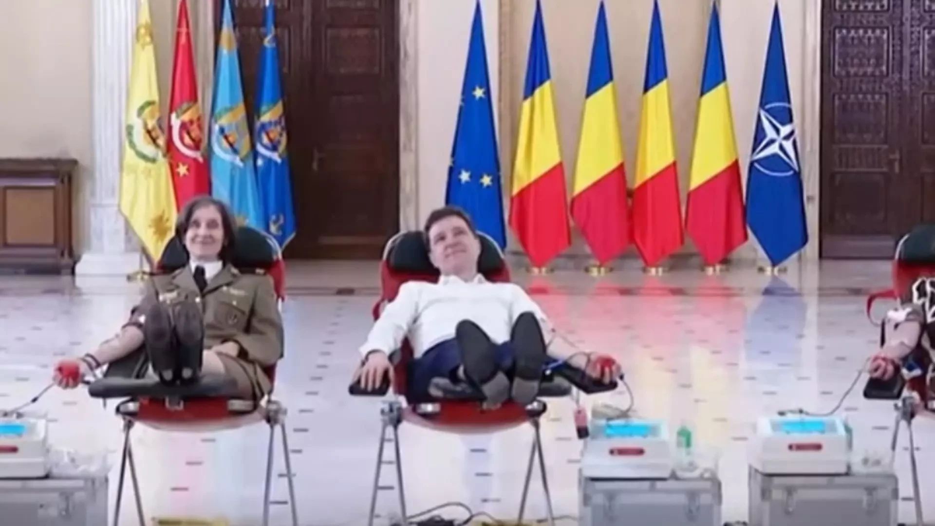 Nicușor Dan a donat sânge chiar la Palatul Cotroceni și a tras un semnal de alarmă: „Donarea salvează vieți” - VIDEO